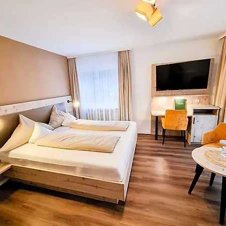 Hotel Waldesruh 3*